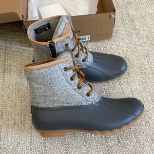 Brand new in box never worn Sperry Saltwater wool duck boot. Dark grey.